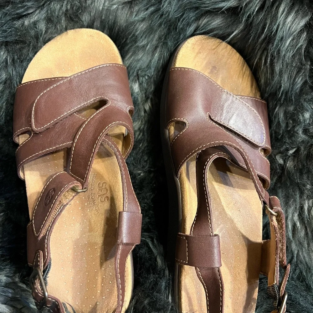 SAS Brown Leather Sandals Women’s sz11 made in USA - Picture 9 of 11